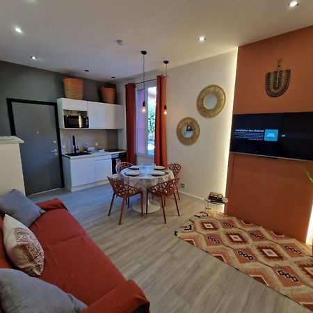 Roquebrune : Appartement 4 Personnes Proche De La Plage Exterior photo