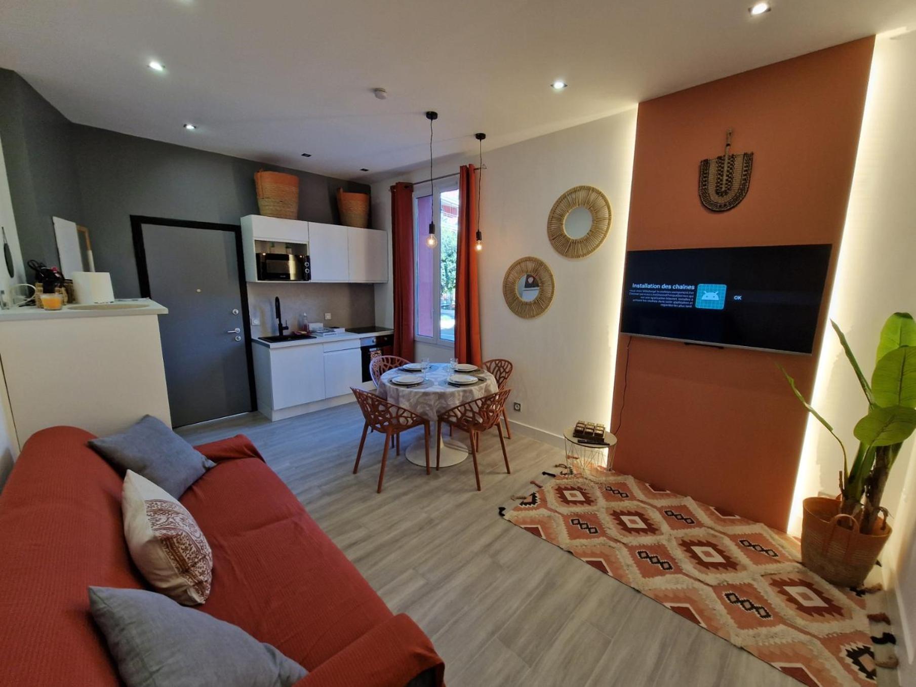 Roquebrune : Appartement 4 Personnes Proche De La Plage Exterior photo