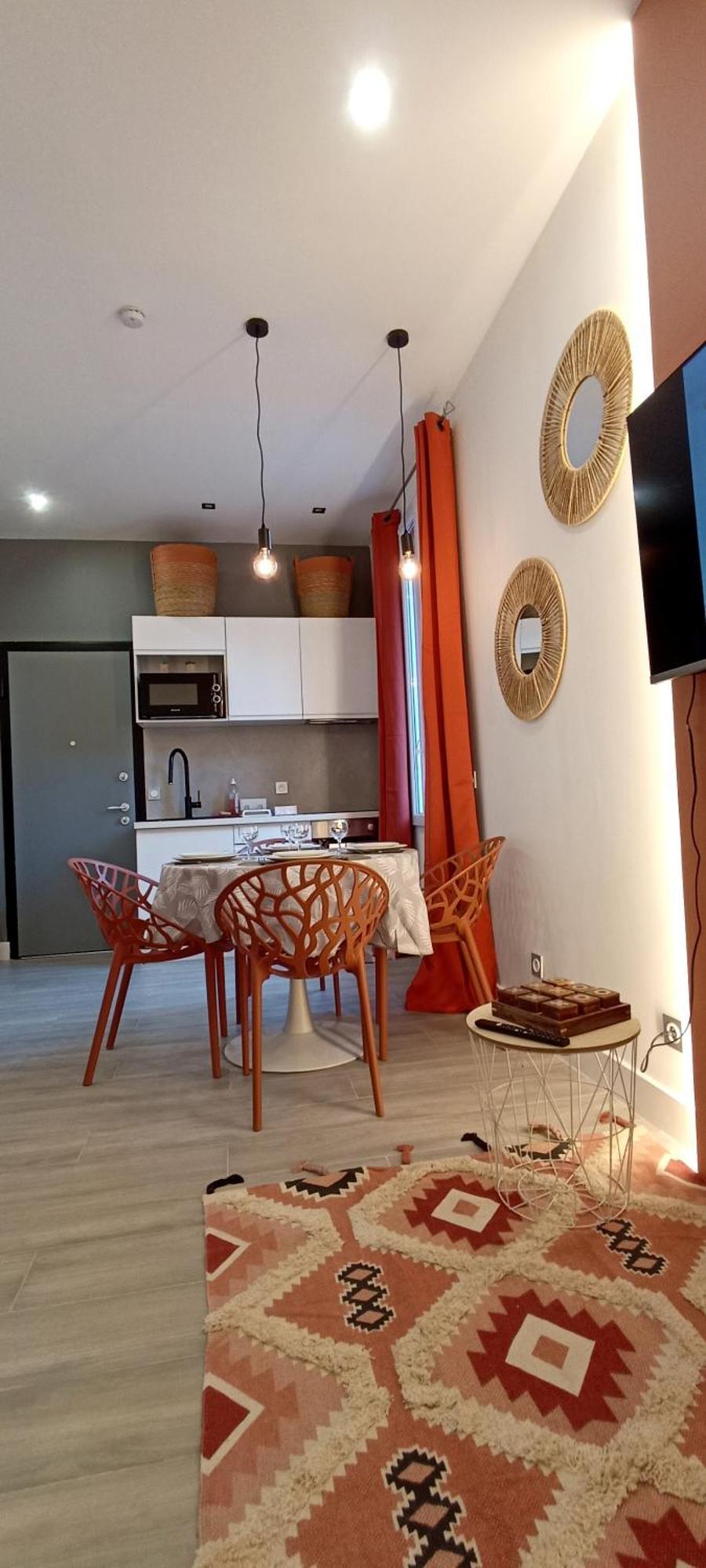 Roquebrune : Appartement 4 Personnes Proche De La Plage Exterior photo